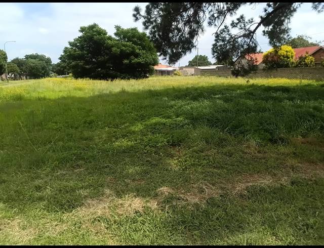 1,126M² VACANT LAND FOR SALE IN KOOKRUS